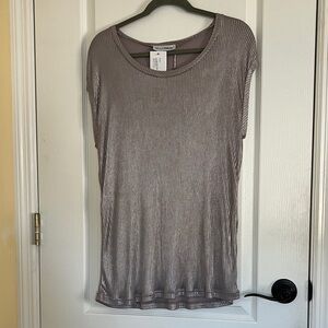 Italy’s Lo not EQUAL  Shiny metalic mauve  Short Sleeve minidress or long top.